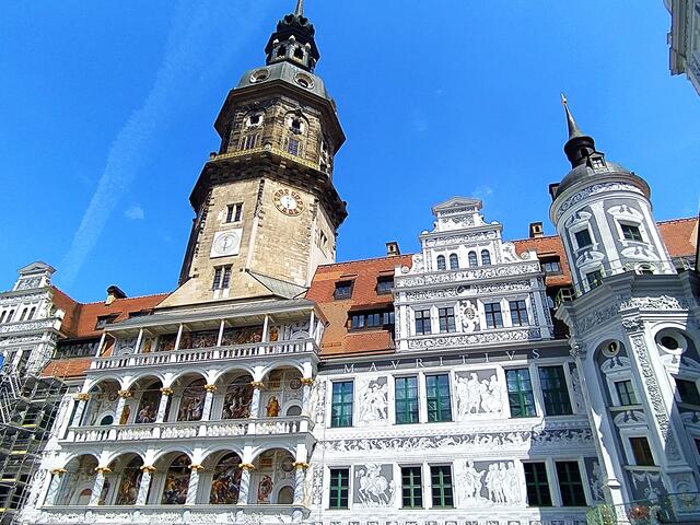 Aus dieser Perspektive ist gut zu sehen, dass der Hausmanns-turm Teil des Residenzschlosses ist.  Hier gesehen von der anderen Seite, nämlich von der des Innenhofs.  | Foto: sigischlottke