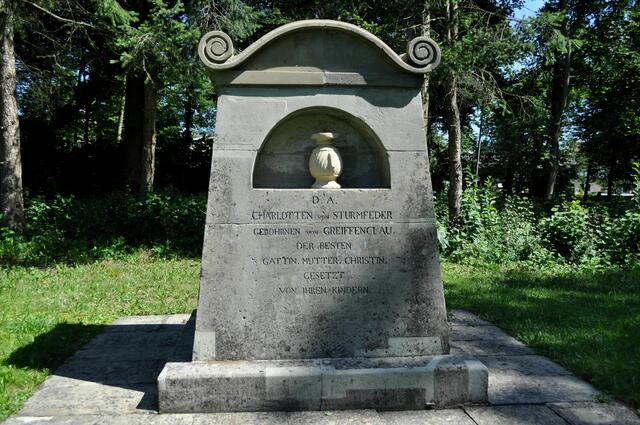 Gedenkstein für Charlotte von Sturmfeder. | Foto: Daniela Somers