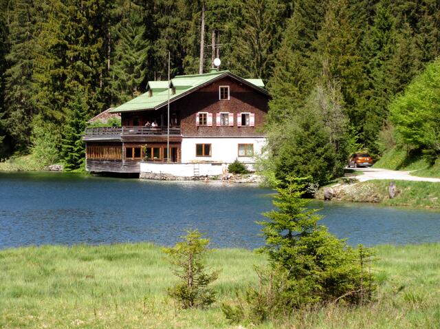 Frauensee, hier wächst Germer | Foto: WandernGabyErich