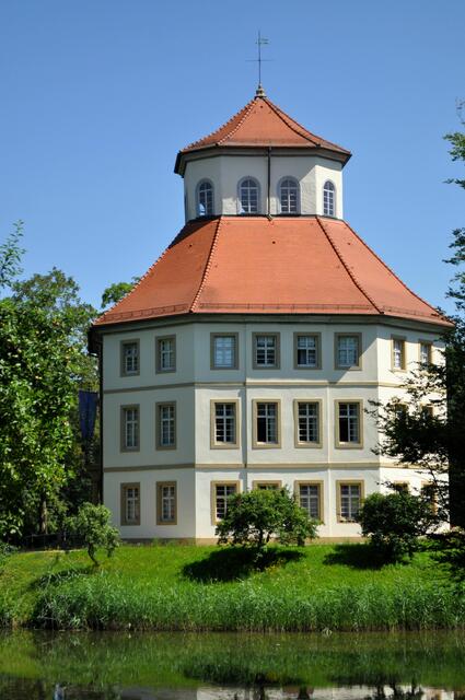 Das achteckige Schloss mit  Belvedere. | Foto: Daniela Somers