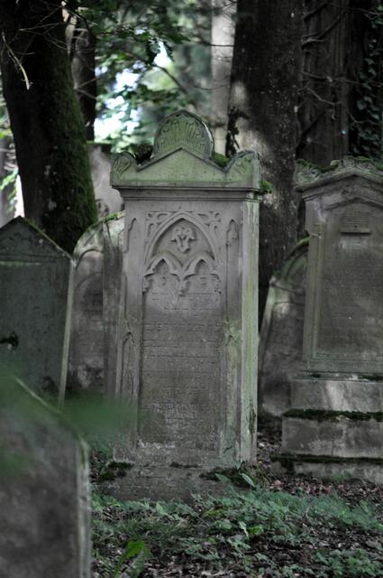 Jüdische Gräber sind für die Ewigkeit. | Foto: Daniela Somers