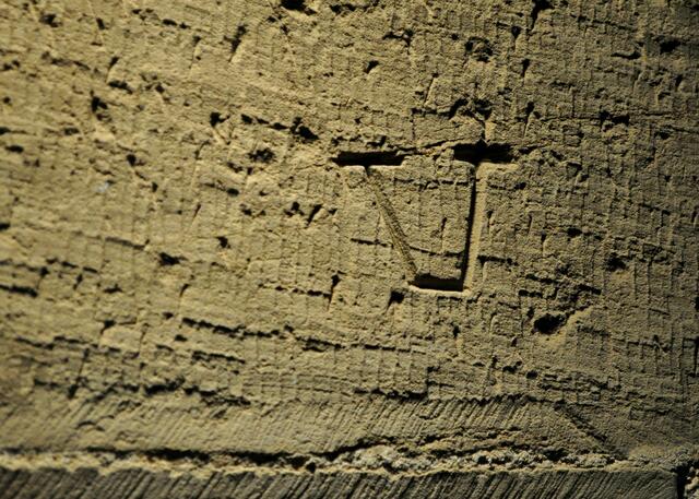 Die verschiedenen Steinmetze haben sich verewigt. | Foto: Daniela Somers