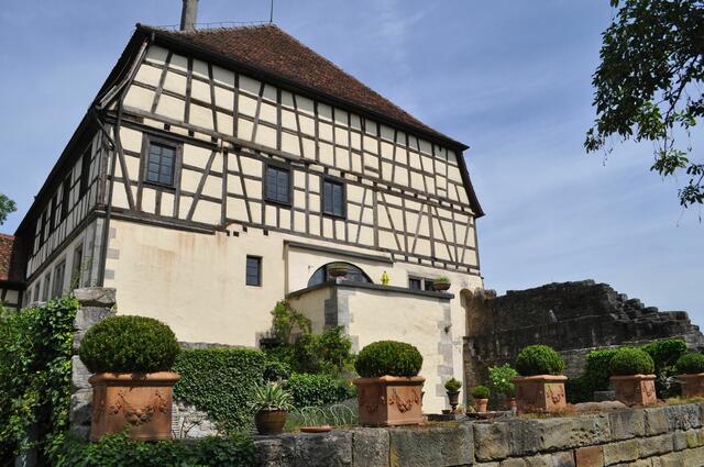 Der Garten vor dem Gemming’scher Palas ist auf den Ruinen des ehemaligen Weiler’scher Palas erbaut. | Foto: Daniela Somers