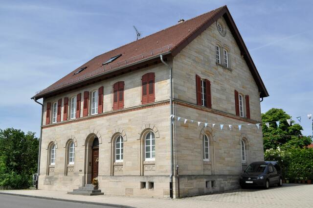 Ev. Pfarrhaus von 1863/64  | Foto: Daniela Somers