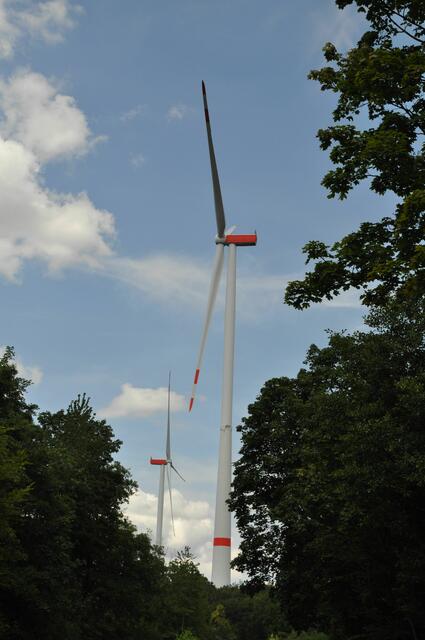 Riesige Windräder auf meinem Weg. | Foto: Daniela Somers