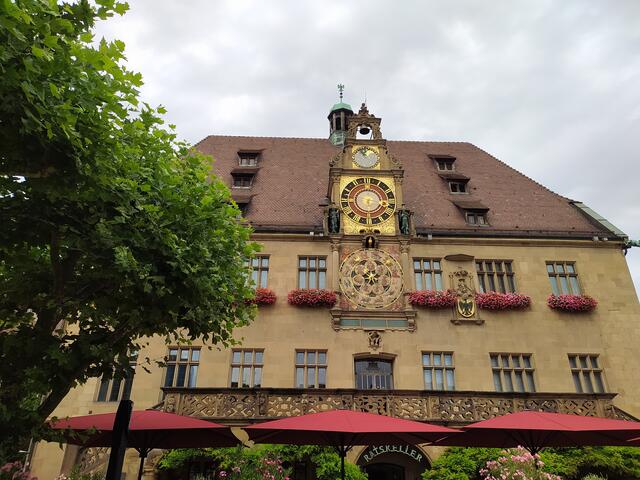 Das historische Rathaus mit seinen besonderen und sehr schönen Uhren | Foto: sigischlottke