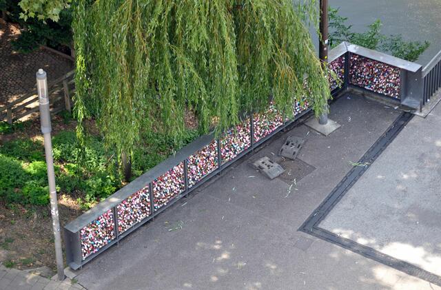 Geländer mit den Liebesschlössern | Foto: Daniela Somers