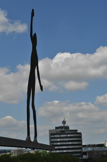 Ganz oben auf dem Götzenturm ist man der Skulptur ganz nah. | Foto: Daniela Somers