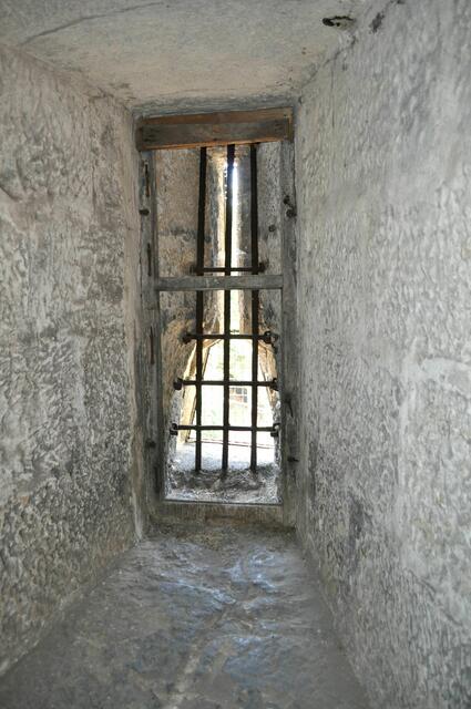 Hier sieht man erst richtig wie dick die Mauern sind. | Foto: Daniela Somers