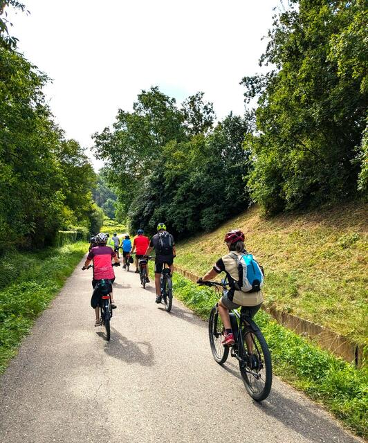 Durch das idyllische und urige Baumbachtal fährt es sich abwärts angenehm  nach Walheim. | Foto: Isolde Reitz