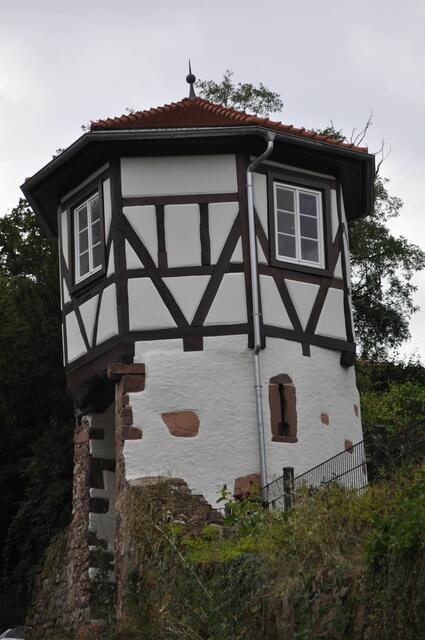 Der obere Torturm. Einer der vielen Wachttürme, die früher an der Stadtmauer waren.  | Foto: Daniela Somers