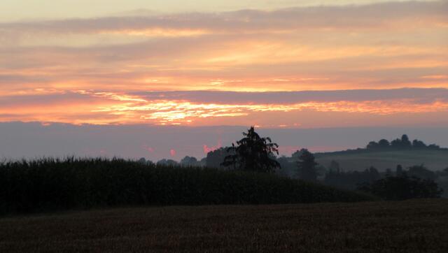 Die aufsteigenden Nebel scheinen zu glühen | Foto: WandernGabyErich