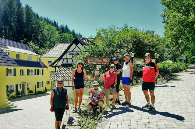 Sichtlich Spaß hatte die Aktivgruppe Talheim bei ihrer Radtour durch das Fünfmühlental. Kein Wunder, bei dieser schönen Strecke! | Foto: Aktivgruppe Talheim