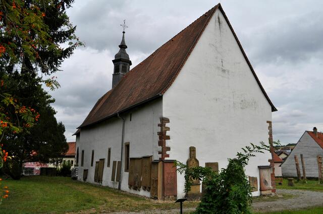 Die Kirche liegt auch leicht erhöht und man hat einen guten Blick über Teile der Stadt. | Foto: Daniela Somers