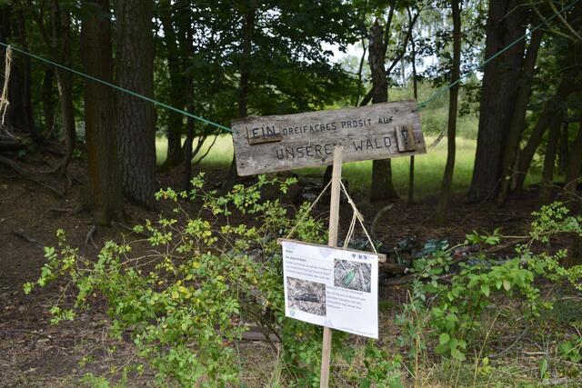  Ein dreifaches Prosit auf den Wald! | Foto: Michael Harmsen