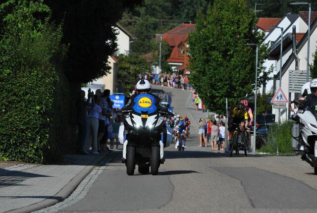Ein Motorrad mit vorne zwei und hinten einem Rad, habe ich noch nie zuvor gesehen. | Foto: Daniela Somers