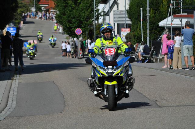 Wusste garnicht, dass Heilbronn soviele Polizeimotorräder hat. Die Polizisten hatten offensichtlich Freude dabei. | Foto: Daniela Somers