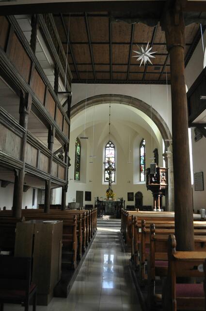 Blick zum gotischen Chor. Er ist der älteste Teil der Kirche und geht noch auf die Schlosskapelle zurück. | Foto: Daniela Somers