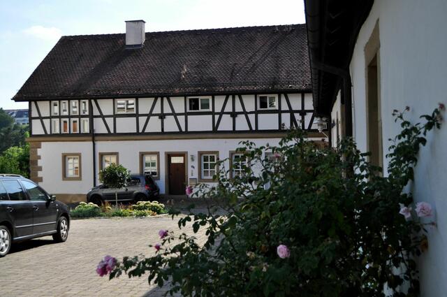 Eines der Gebäude des Schafstalls. Hier ist heute eine Zahnarztpraxis untergebracht. | Foto: Daniela Somers