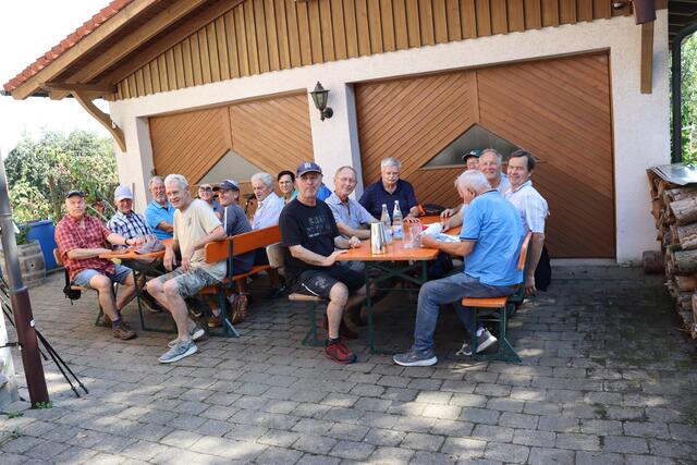 Zwischenstopp auf dem Geflügelhof Möhler im Muthof | Foto: Marga Specht