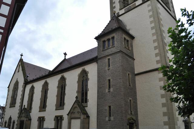 Stadtkirche in Möckmühl. Leider konnte ich keine Gesamtansicht fotografieren. Dazu konnte ich einfach nicht weit genug zurück. Zudem standen leider auch Autos vor der Kirche. | Foto: Daniela Somers