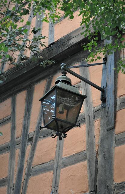 Überall im Ort gibt es so kleine Hingucker | Foto: Daniela Somers