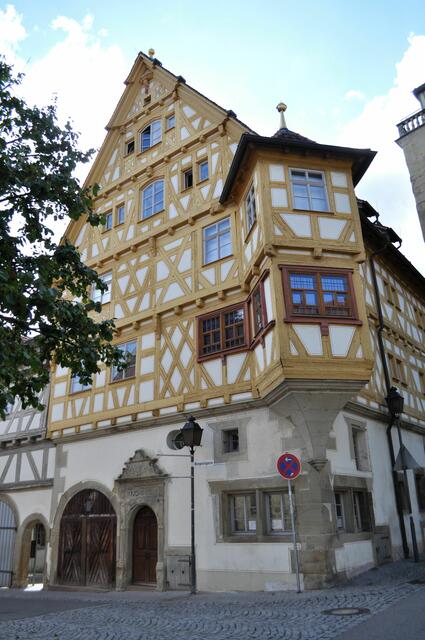 Der Wimpelinhof. Die Hofanlage am Oberen Tor wurde 1599 erbaut. 1630 gehörte das Anwesen der Familie Wimpelin. Eine aus dem Elsass stammende, reiche Familie. Sie bauten das Anwesen auch aus. Auch die alte Stadtmauer wurde im Bau intergriert. Heute ist es Museum und kann Sonntags besucht werden. | Foto: Daniela Somers