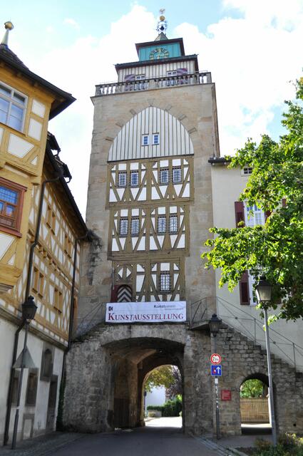 Der Obere Torturm wurde auf Wunsch der Bürgerschaft, als Ersatz für einen früheren Bergfried und die ehemalige Durchfahrt durch die Burg, im Jahr 1555 erbaut. Zudem diente er als Hochwacht- und Pulverturm. | Foto: Daniela Somers