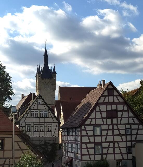 ........ und auch den imposanten Blauen Turm, das Wahrzeichen Bad Wimpfens.  | Foto: sigischlottke