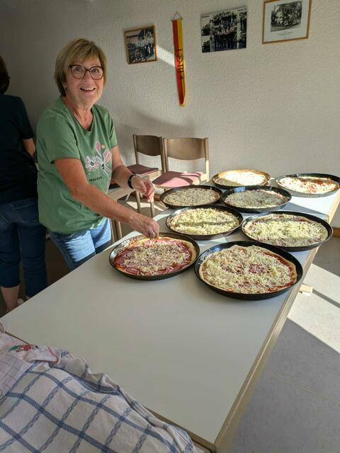 Schritt für Schritt zur fertigen Pizza | Foto: Landfrauen Grantschen