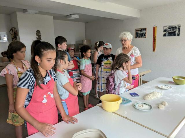Fleißige Bäckerinnen und Bäcker | Foto: Landfrauen Grantschen