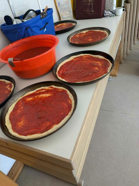 Schritt für Schritt zur fertigen Pizza | Foto: Landfrauen Grantschen