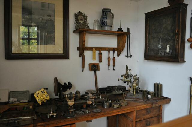 Blick ins Heimatmuseum. Alte Uhrmacherwerkstatt. | Foto: Daniela Somers