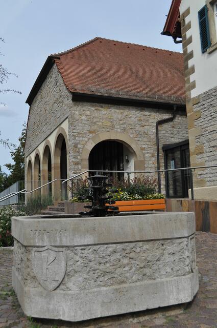 Der Wappenbrunnen. Rings um den Brunnentrog sieht man noch alte Wappen. (Archivbild von 2023) | Foto: Daniela Somers