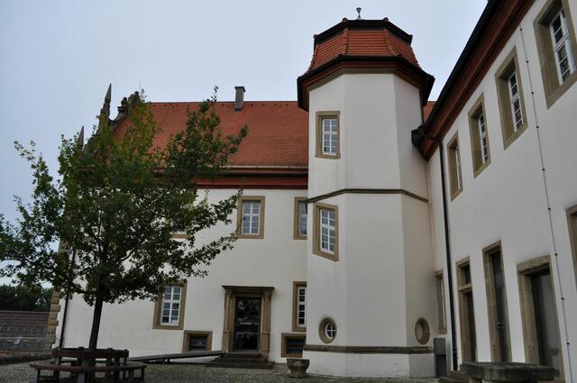 Hier sind wir am oberen Schlossplatz. Eigentlich der einzige Platz an dem man den Treppenturm so gut sieht. | Foto: Daniela Somers