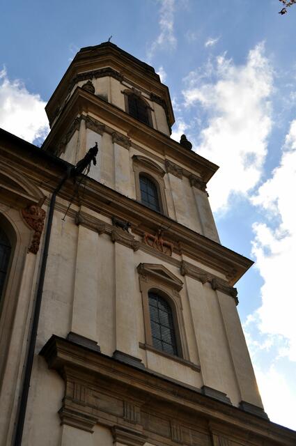 Nun mussten wir wieder den Weg zurück und sind wieder an der Seite der Kirche. Hier sieht man eine schöne Darstellung. Besser auf dem nächsten Bild zu sehen. | Foto: Daniela Somers