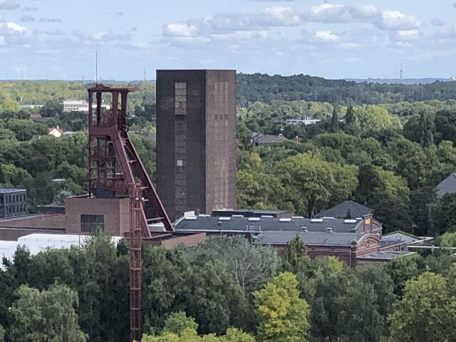 Auf dem Panoramadach (45m) angekommen hatten wir einen herrlichen Überblick über das gesamte Welterbe-Gelände.  | Foto: Heiderose