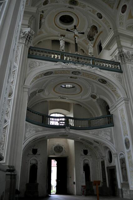Zum Beschreiben fehlen fast die Worte. Schon der Eingangbereich der Kirche ist beeindruckend. | Foto: Daniela Somers
