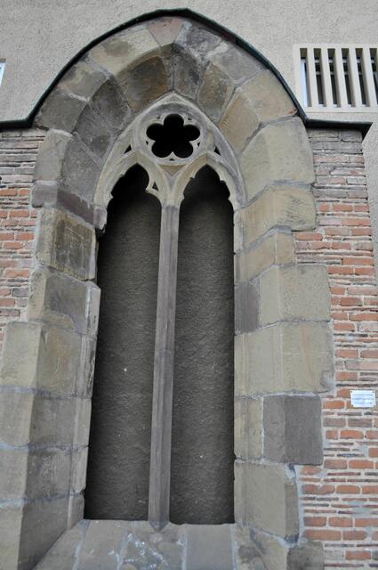 Das alte Fenster vom ehemaligen Franziskaner-Kloster. | Foto: Daniela Somers