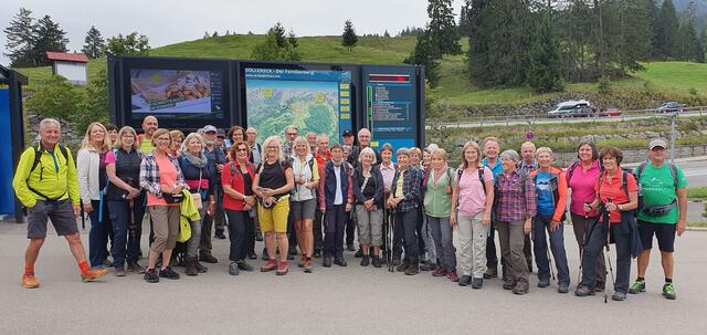 Tag 1: Gruppenbild an der Talstation der Söllereckbahn | Foto: privat Sibylle Tröber