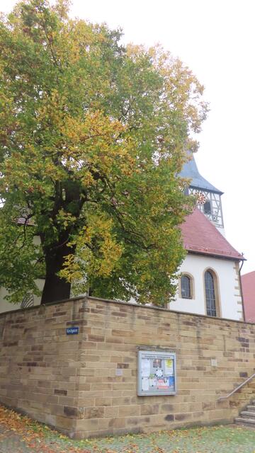 ... vorbei an der Kirche ... | Foto: privat Sibylle Tröber und Walter Pfenning