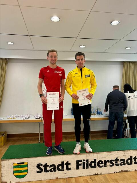 Links: Dustin Uhlig  | Foto: Mohamad Sadegh Sadeghi 