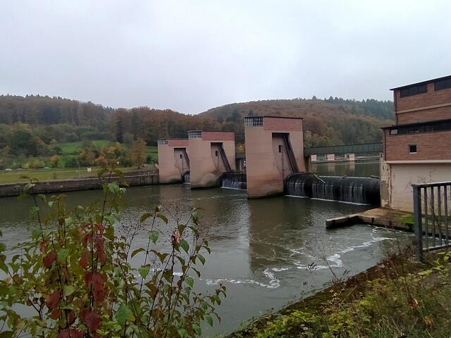 Die Schleuse haben wir schon gequert.... 

 | Foto: sigischlottke