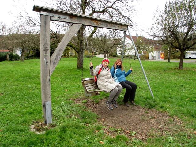 gugga laufa hogga, von Schaukeln steht da nix ;-) | Foto: WandernGabyErich