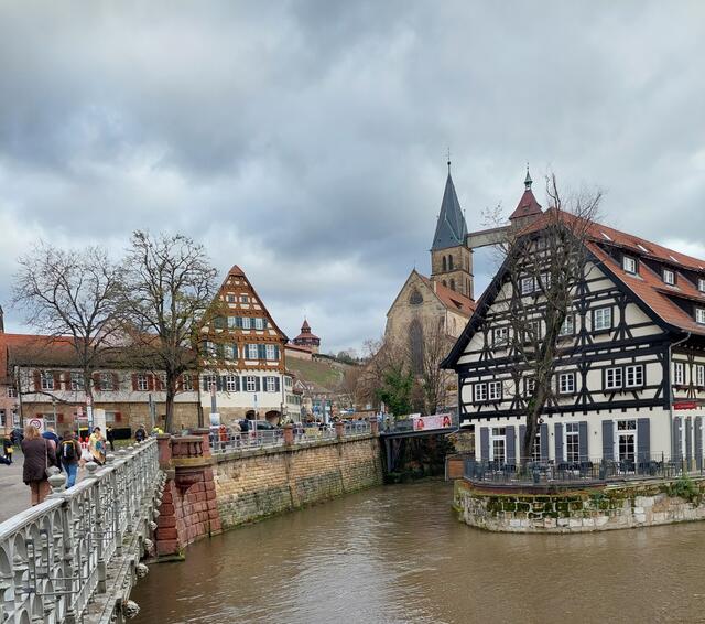 Das sieht man nicht jeden Tag: St.Dionys hat 2 verschiedene Türme, die durch einem Gang miteinander verbunden sind (um die Türme zu stabilisieren). | Foto: Foto privat