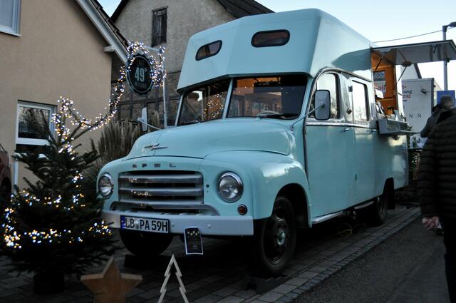 Der Oldtimer ist umfunktioniert. Hier gibts immer süße Leckereien. | Foto: Daniela Somers