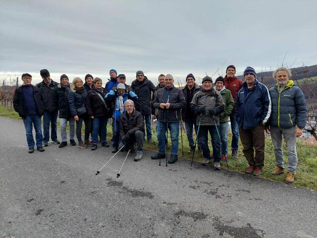 Wanderer mit Gästen aus Kirchheim/Teck dritter und vierte von links Karlheinz und Beate | Foto: Eugen Belz