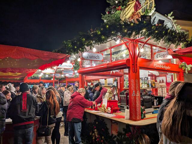 Stand für Essen und Getränke | Foto: Ulrich Seidel