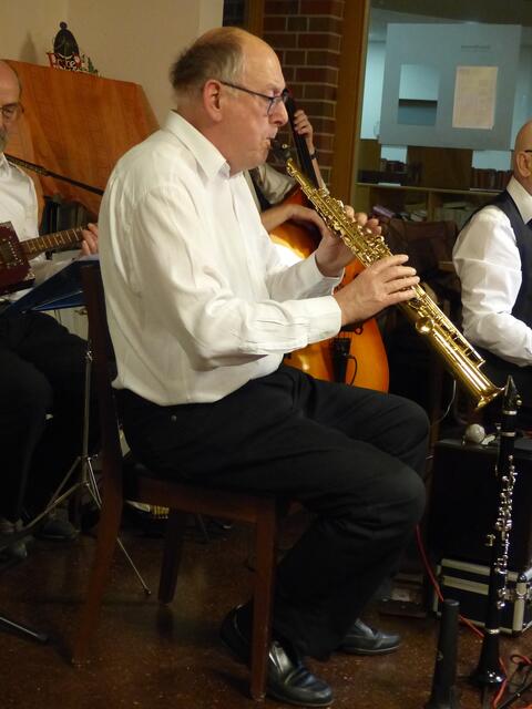 Werner Philipp vom Teachers Holiday Swing Quartett stellte die Musiktitel zusammen und musizierte auf Sopransaxophon und Klarinette. | Foto: privat