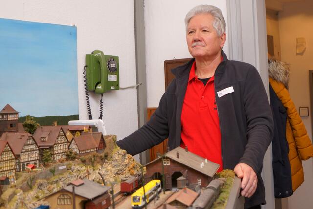 Jürgen konzentriert beim Rangieren auf der Nebenbahn | Foto: ECH - Helmut Epp